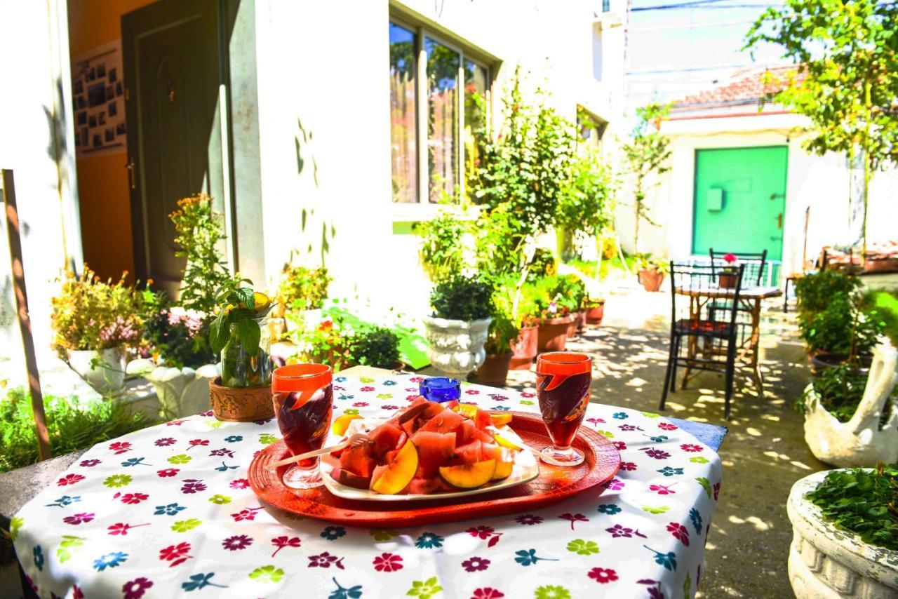 Lovely Apartment W/ Ac + Bath. + Kitchen + Parking And Garden Shkoder Luaran gambar