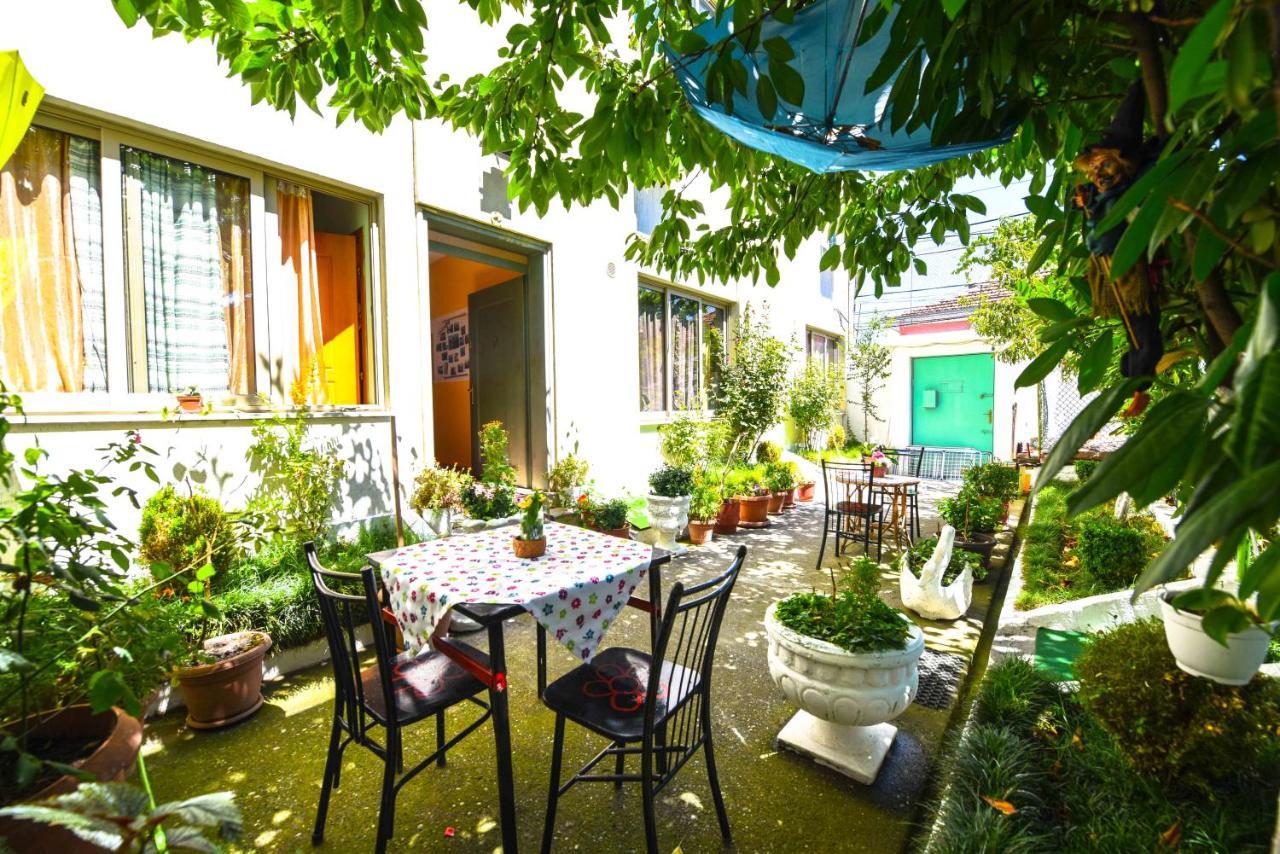 Lovely Apartment W/ Ac + Bath. + Kitchen + Parking And Garden Shkoder Luaran gambar